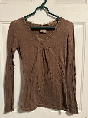 BKE Brown V-Neck Long Sleeve Top with Gathered Front